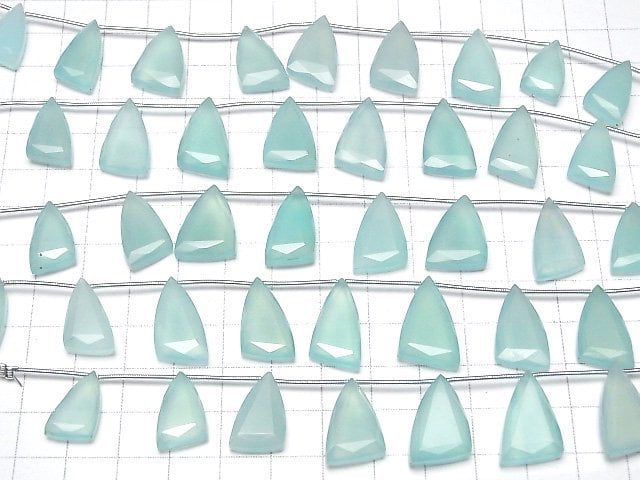 [Video]High Quality Sea Blue Chalcedony AAA- Flat Triangle half or 1strand (8pcs)