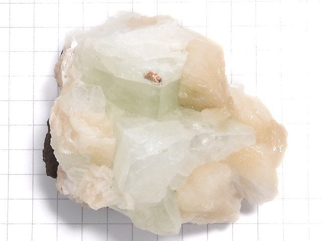 [Video][One of a kind] Apophyllite Cluster NO.28