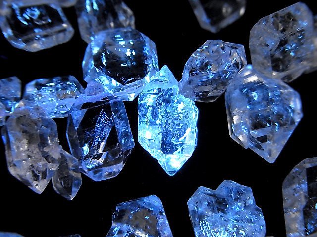 [Video] Pakistan Oil in Quartz Rough Rock Top Side Drilled Hole Half or 1strand beads (aprx.7inch/18cm)