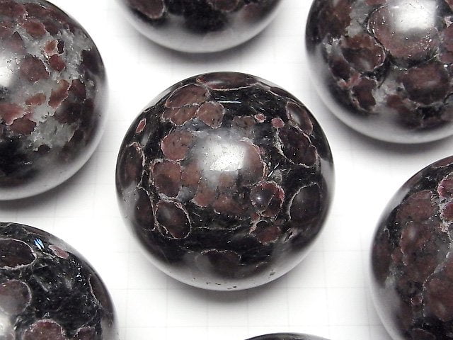 [Video] NuMitein Garnet Sphere, Round 50-55mm 1pc