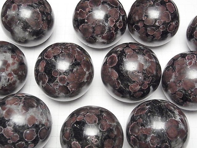 [Video] NuMitein Garnet Sphere, Round 50-55mm 1pc