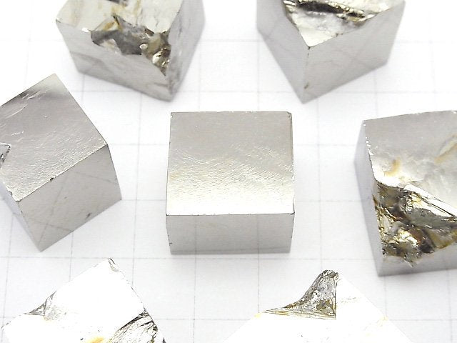 [Video] Spanish Pyrite Rough stone (Cube) 1pc