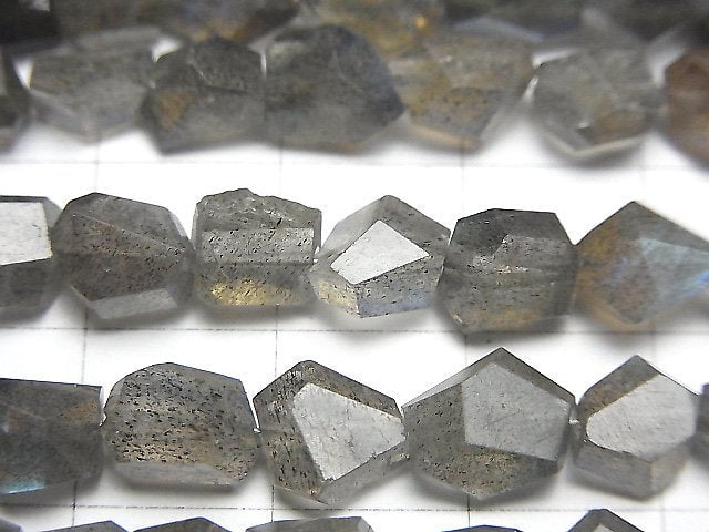 [Video]High Quality Labradorite AA++ Faceted Nugget half or 1strand beads (aprx.7inch/18cm)