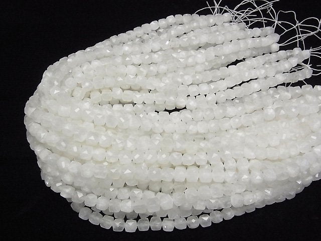 [Video]High Quality! White Jade Cube Shape 7x7x7mm 1strand beads (aprx.14inch/34cm)