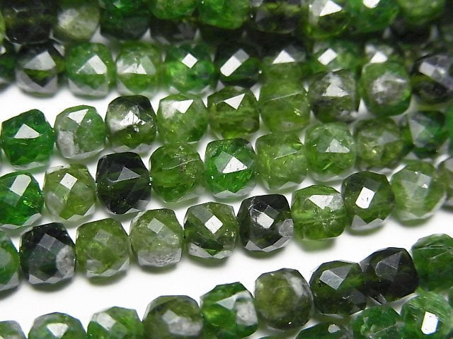 [Video]High Quality! Chrome Diopside AA Cube Shape 5x5x5mm half or 1strand beads (aprx.15inch/37cm)