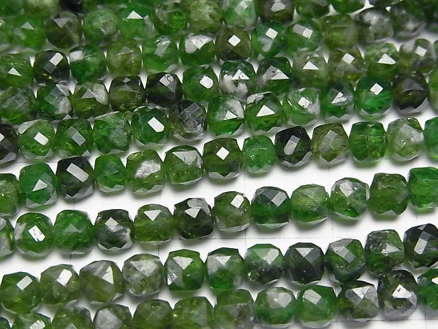 [Video]High Quality! Chrome Diopside AA Cube Shape 5x5x5mm half or 1strand beads (aprx.15inch/37cm)