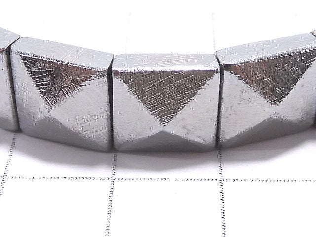 [Video][One of a kind] Meteorite (Muonionalusta) 2-hole Faceted Square 10x10mm Bracelet NO.3