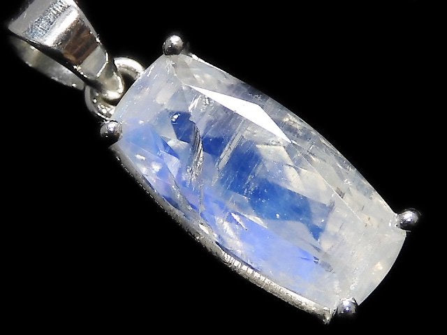 [Video][One of a kind] High Quality Rainbow Moonstone AAA Faceted Pendant Silver925 NO.47