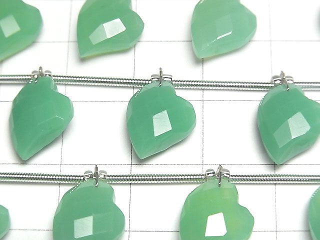 [Video] Green color Chalcedony Heart cut 13x10mm half or 1strand (6pcs)