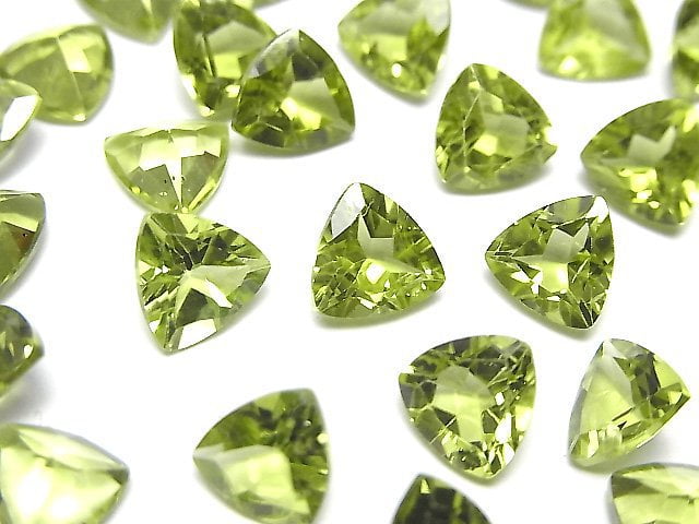 [Video]High Quality Peridot AAA Loose stone Triangle Faceted 7x7mm 2pcs