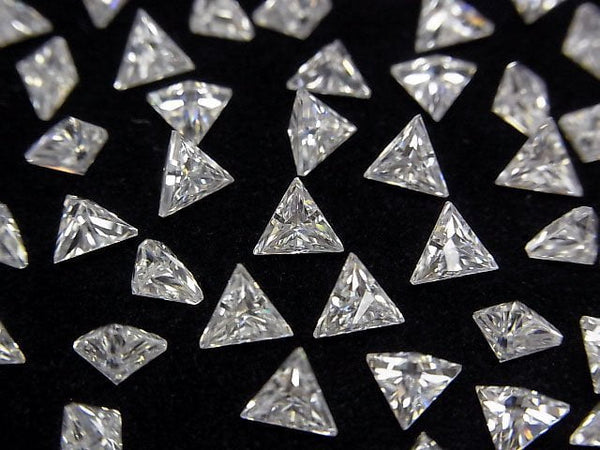 [Video] Moissanite AAA Loose stone Triangle Faceted 5x5mm [Clear] 1pc