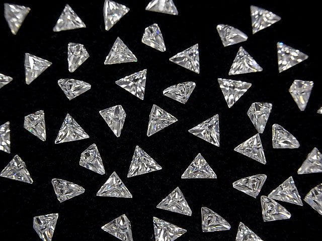 [Video] Moissanite AAA Loose stone Triangle Faceted 5x5mm [Clear] 1pc