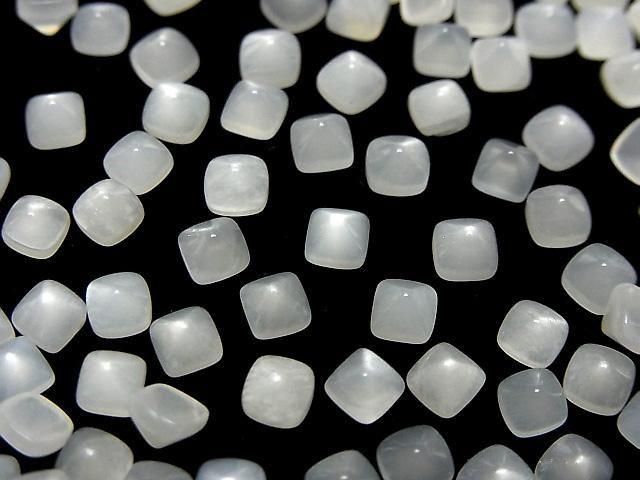 [Video]High Quality White Moonstone AAA Sugarloaf Cut 4x4mm 10pcs