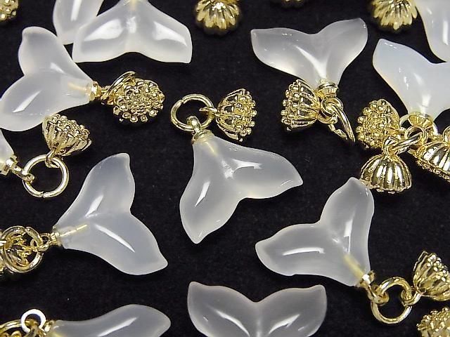 [Video] White Chalcedony Whale Tail Charm 11x14mm 1pc