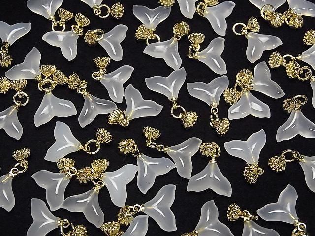 [Video] White Chalcedony Whale Tail Charm 11x14mm 1pc