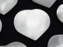 [Video] Selenite (Gypsum) Undrilled Heart 39-43mm 1pc