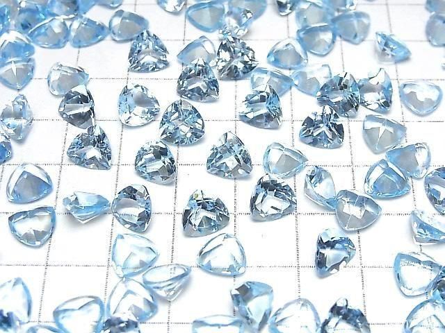 [Video] High Quality Sky Blue Topaz AAA Loose Stone Triangle Faceted 8x8mm 2pcs