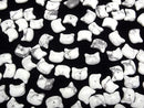 [Video] Howlite Magnesite Cat Motif 10x12mm [Half Drilled Hole (Back)] 3pcs