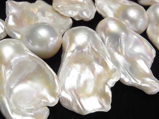 [Video] Fresh Water Pearl AA+ Fin Baroque 20-37mm White 1strand beads (approx. 16 inches/39 cm)