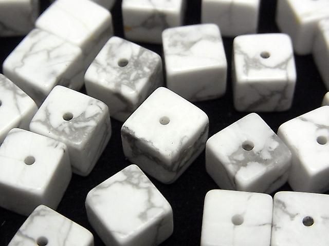[Video] Howlite Magnesite Cube 8x8x8mm [Half Drilled Hole] 4pcs
