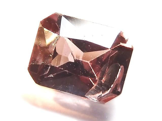 [Video][One of a kind] High Quality Color Change Garnet AAA- Loose stone Faceted 1pc NO.4