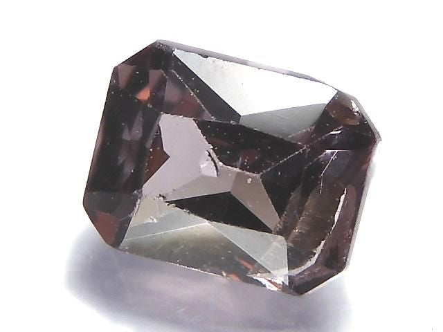 [Video][One of a kind] High Quality Color Change Garnet AAA- Loose stone Faceted 1pc NO.4