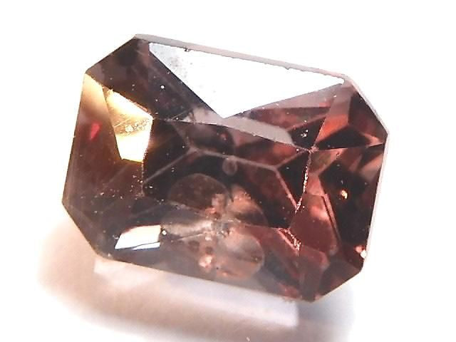 [Video][One of a kind] High Quality Color Change Garnet AAA- Loose stone Faceted 1pc NO.7