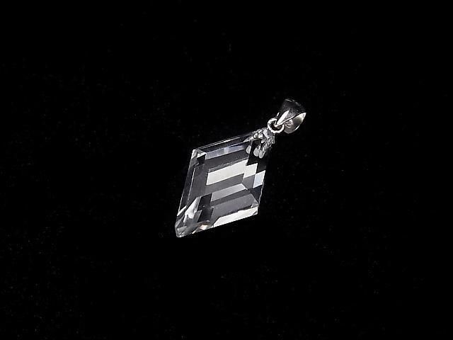 [Video] High Quality Crystal AAA Diamond Shape Pendant 20x12mm Silver925