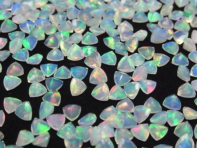 [Video] High Quality Ethiopian Opal AAA Loose Stone Triangle Faceted 5x5mm 10pcs