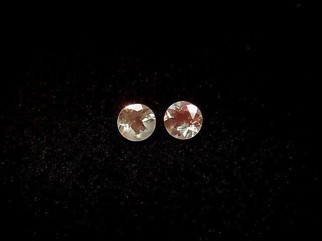 [Video] High Quality Color-Changing Andesine AAA Loose Stone Round Faceted 5x5mm 1pc
