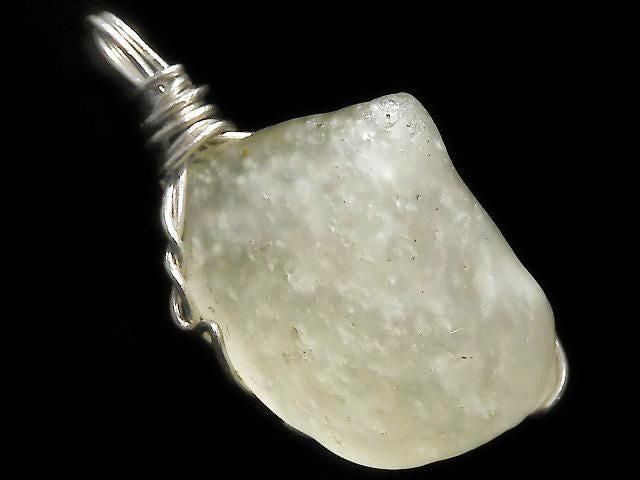 [Video][One of a kind] Libyan Desert Glass Rough Rock Nugget Pendant Wire Frame NO.3