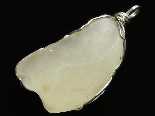 [Video][One of a kind] Libyan Desert Glass Rough Rock Nugget Pendant Wire Frame NO.8