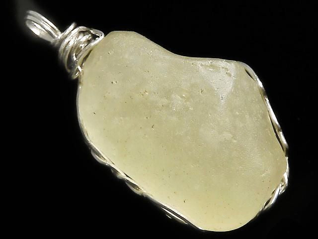 [Video][One of a kind] Libyan Desert Glass Rough Rock Nugget Pendant Wire Frame NO.14