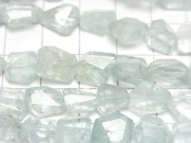 Aquamarine AA++ Faceted Nugget half or 1strand beads (aprx.7inch/17cm)