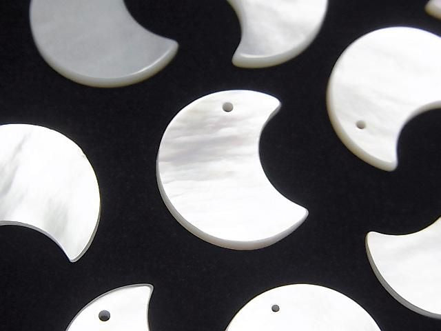 High-quality white shell (black-lip oyster) AAA crescent shape 16x13mm 3pcs