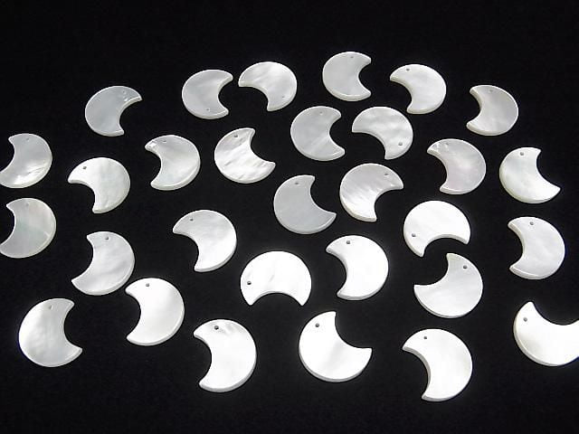 High-quality white shell (black-lip oyster) AAA crescent shape 16x13mm 3pcs