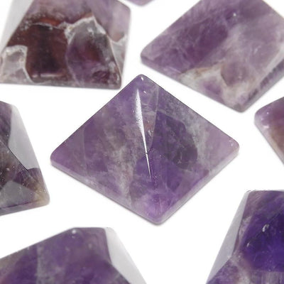 Gemischter Amethyst Pyramidenform 26x26x20mm 1 Stück