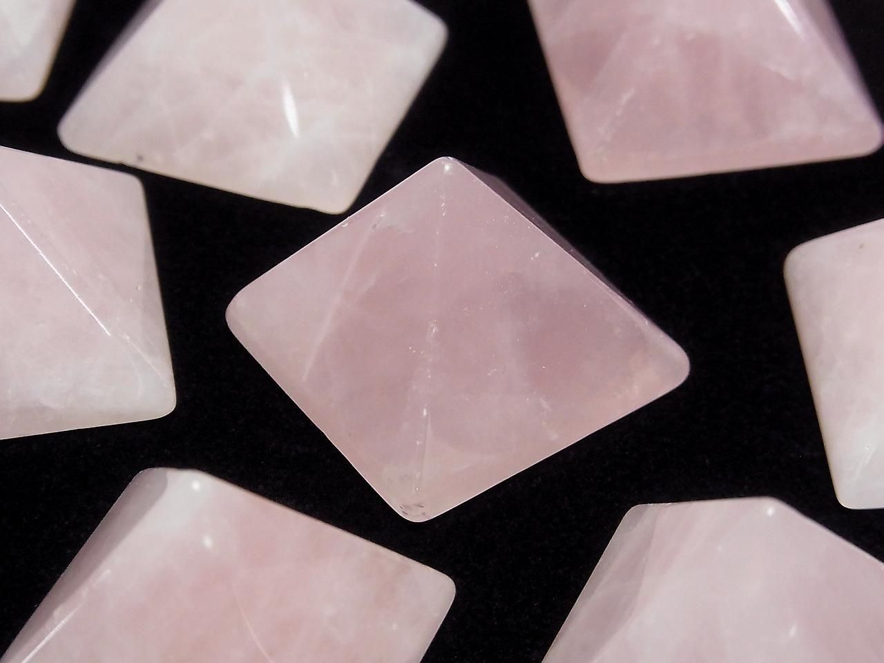 Rose Quartz AA++ Pyramid Shape 26x26x20mm 1pc