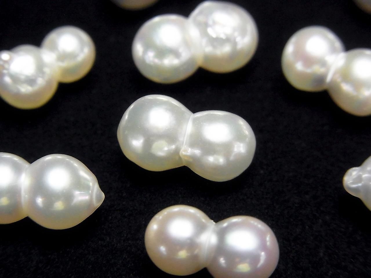 Akoya Pearls AAA- Natural Twin Pearls 5.5-7mm White Silver Untreated 2pcs