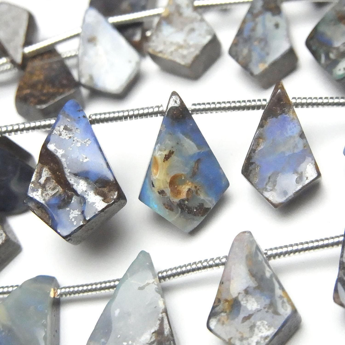 Boulder Opal Deformed Diamond Shape 1strand beads (17pcs)