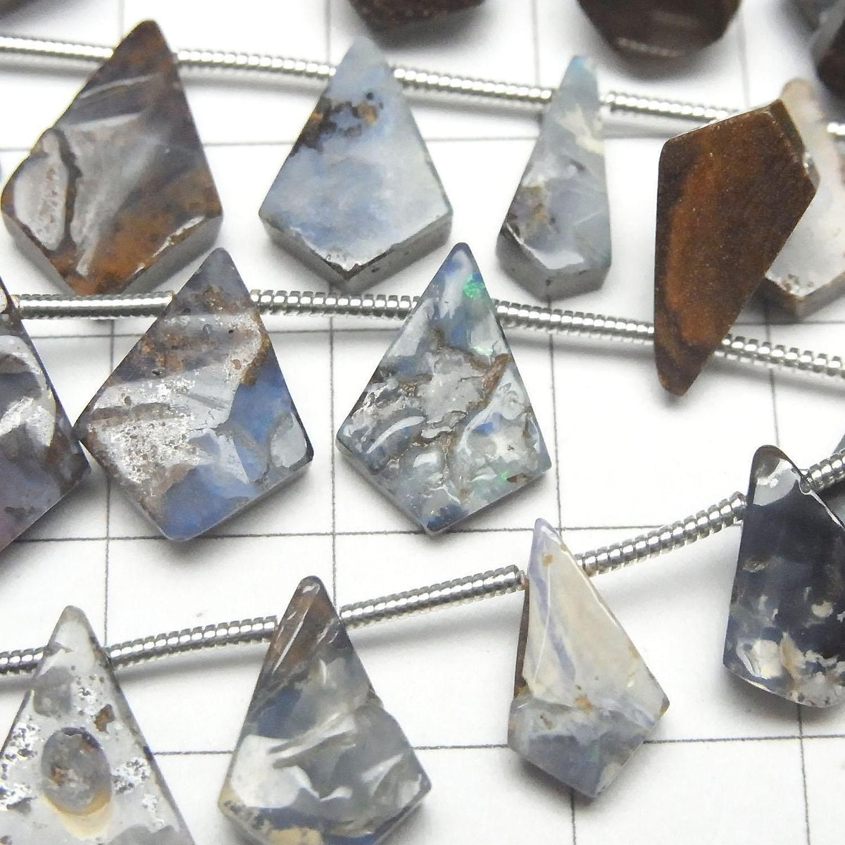 Boulder Opal Deformed Diamond Shape 1strand beads (17pcs)