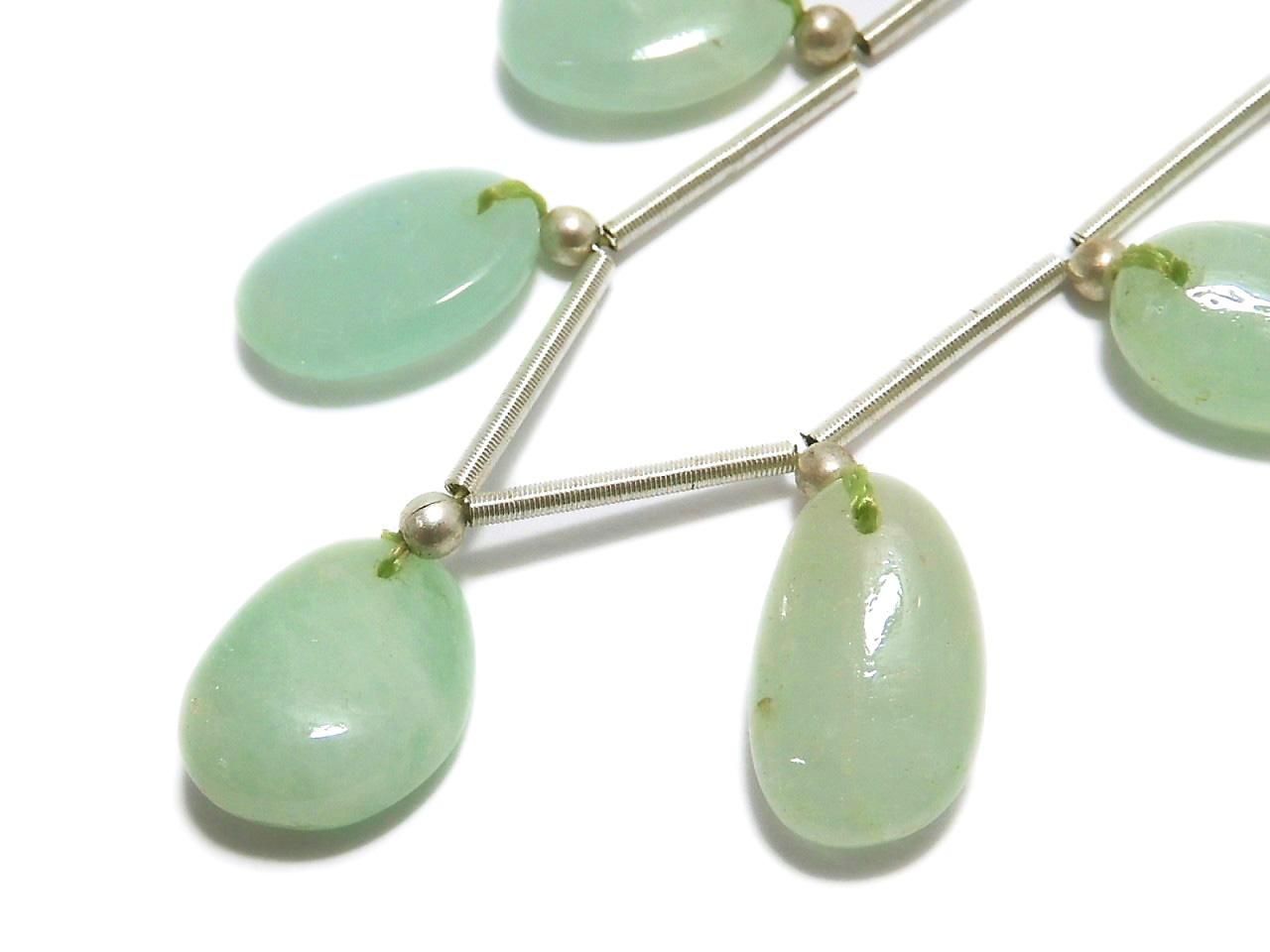 Apple Green Chalcedony Nugget 1strand beads (13pcs) NO.4 [One of a kind]