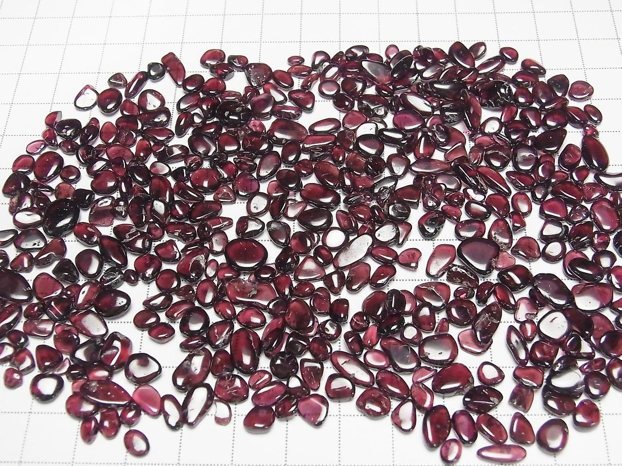Garnet AAA- Undrilled Chips 100 grams