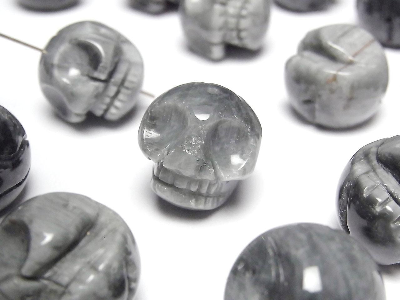 Brazilian Eagle Eye AAA- Skull Vertical Hole 20mm 1pc