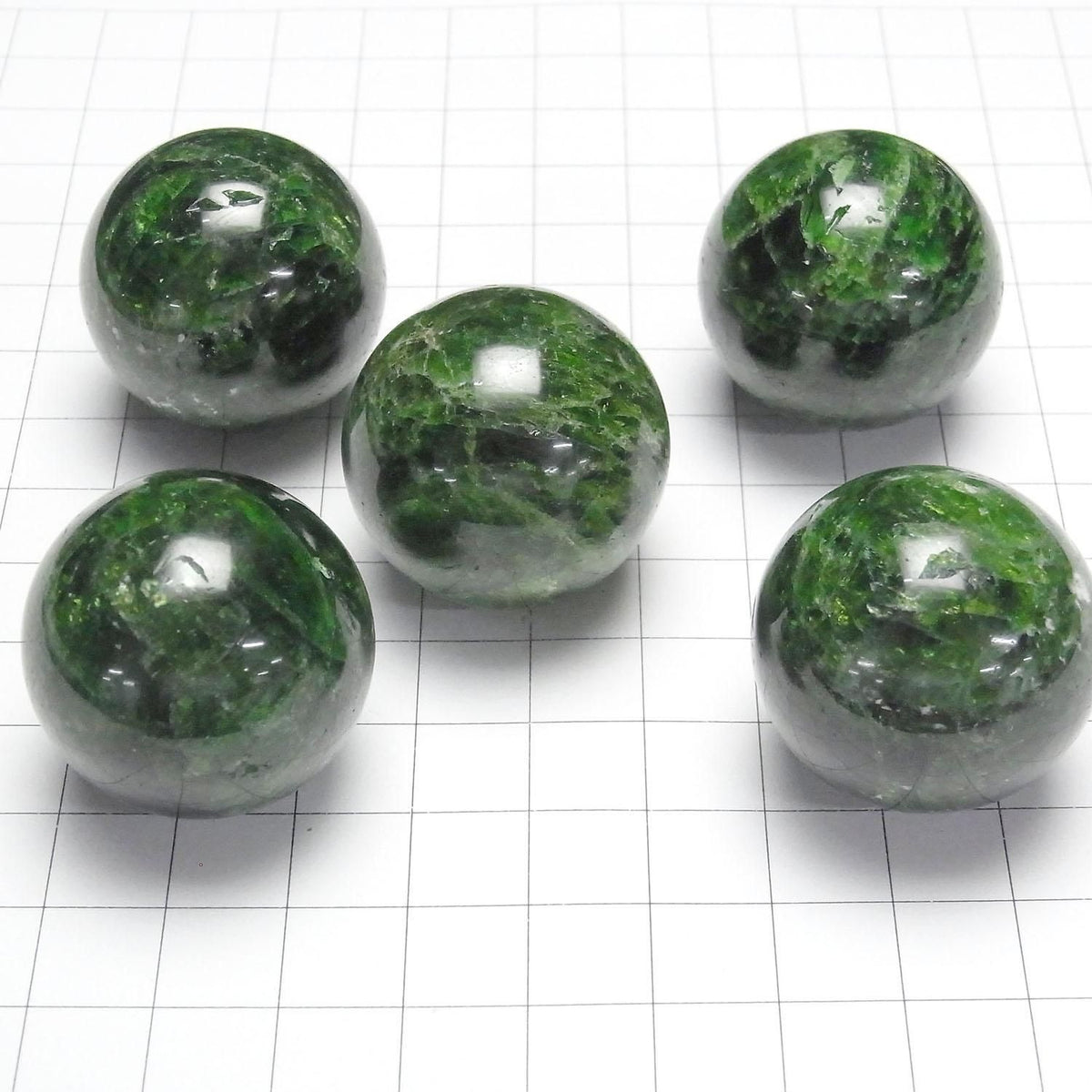 Chrome Diopside AA+ Sphere, Round 30mm 1pc