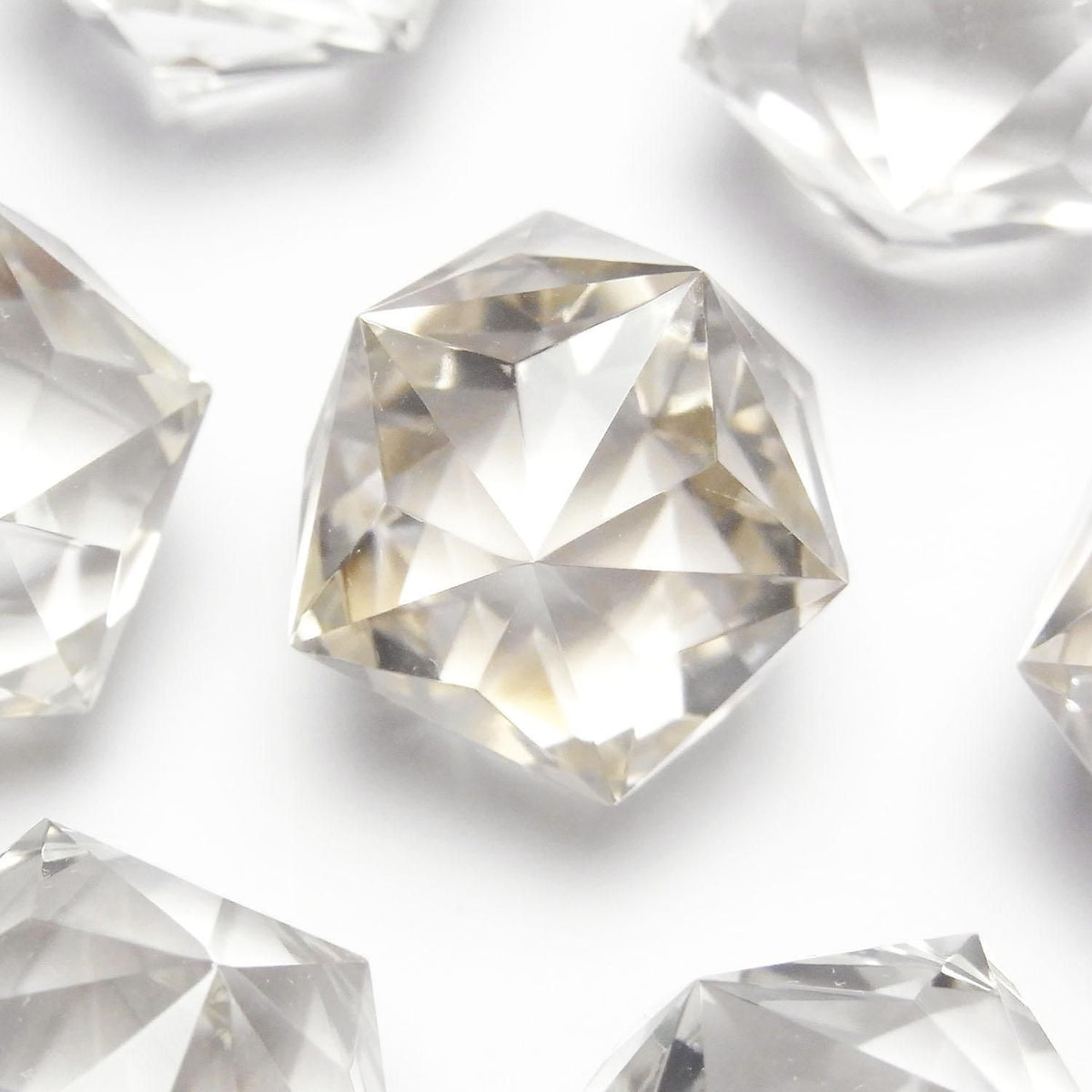 Crystal AAA Star Round Cut [Smoky Color] 1pc