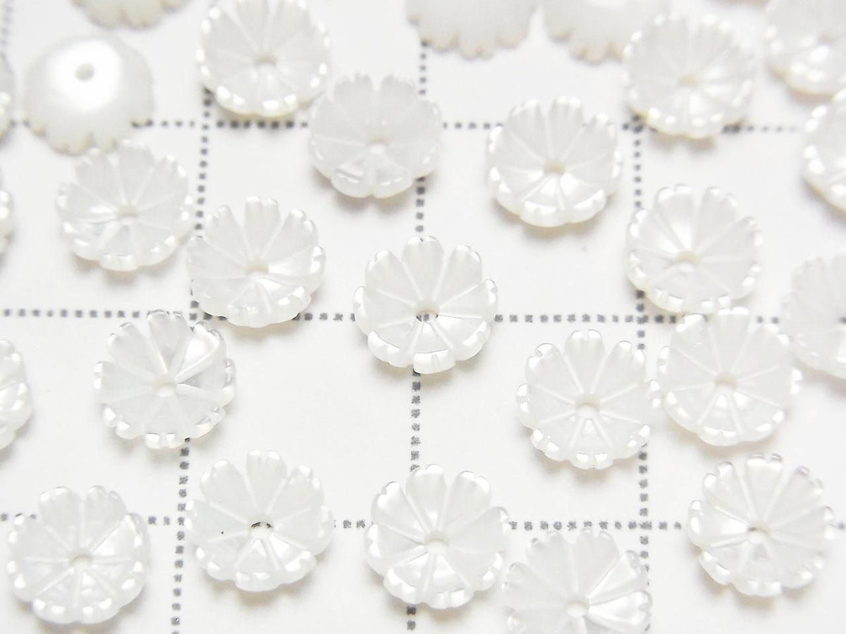 High-quality white shell AAA 3D flower 6mm center hole 4pcs