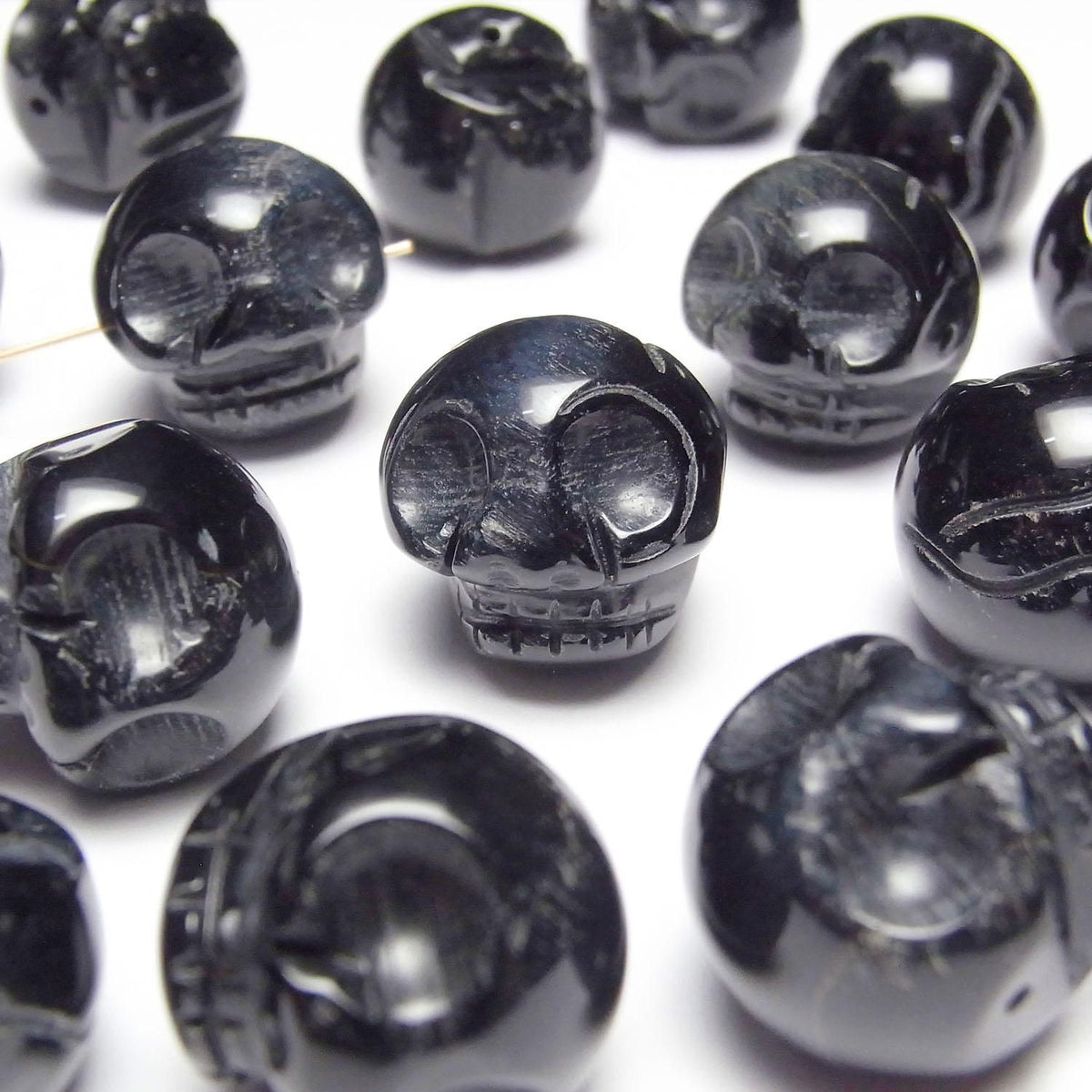 Blue Tiger's Eye AAA- Skull with 20mm side hole 1pc