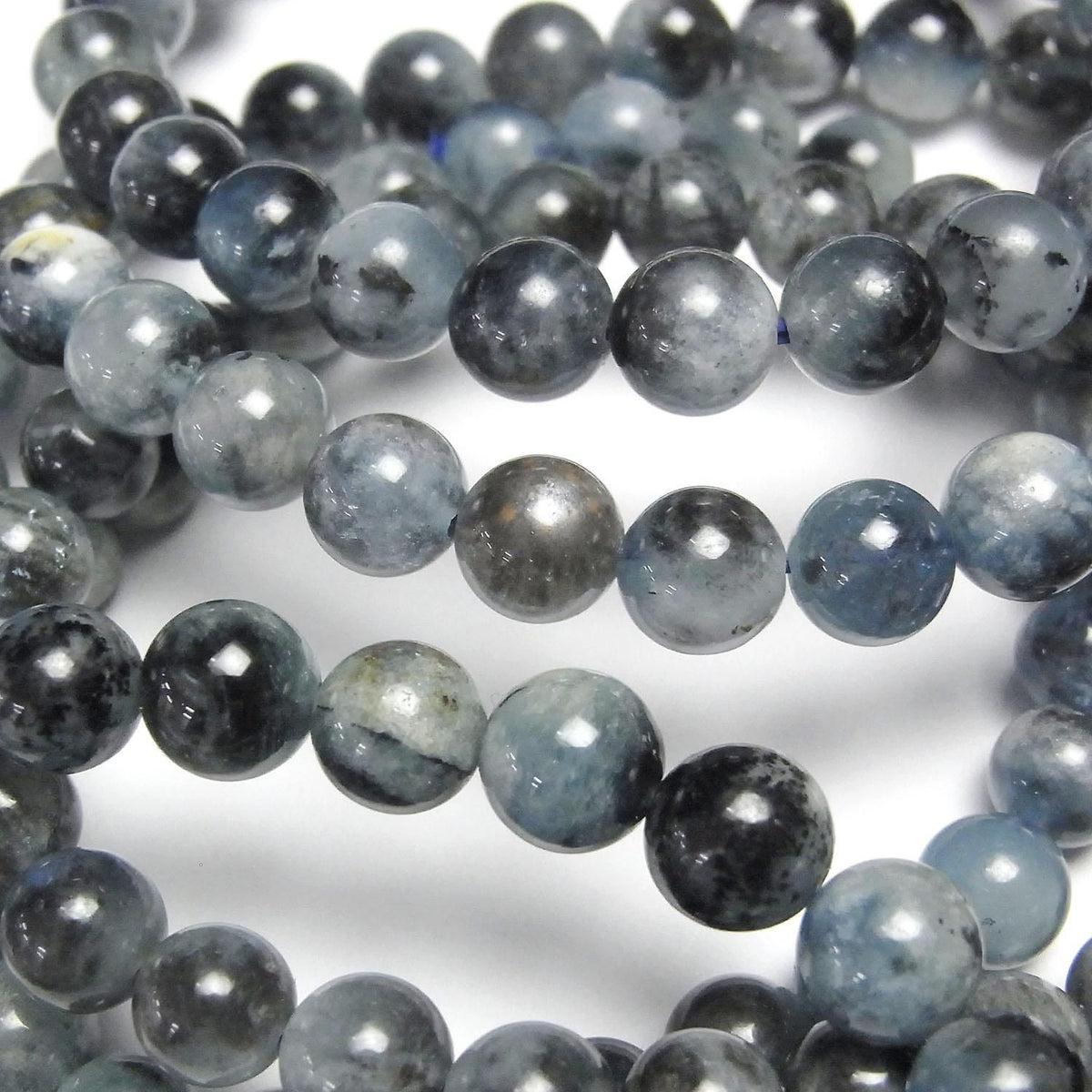 Black Aquamarine AA+ Round 6mm 1strand beads (Bracelet)