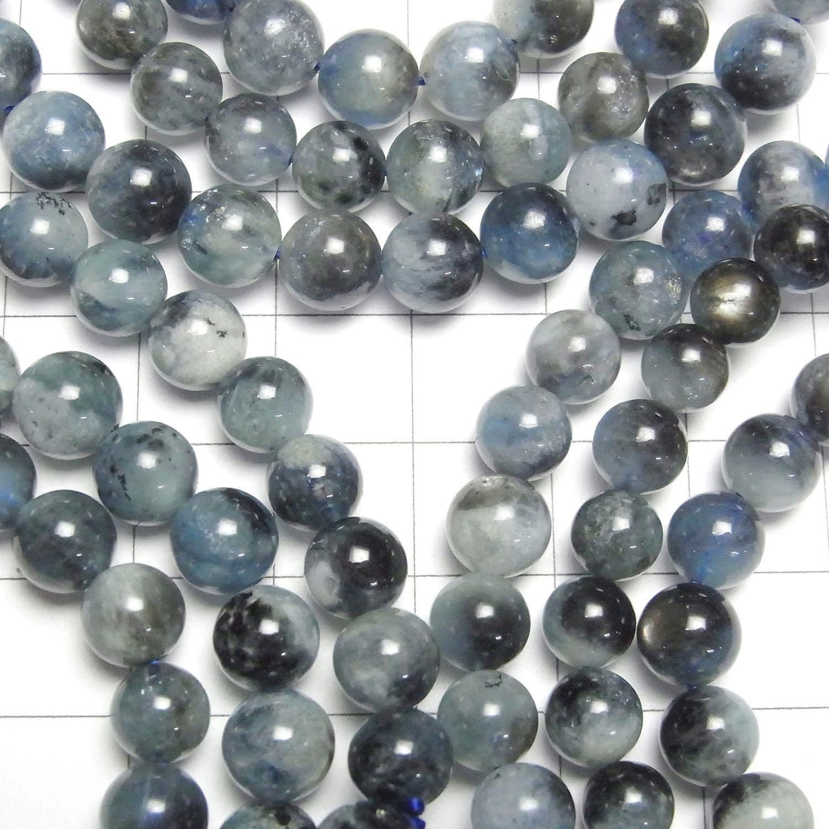 Black Aquamarine AA+ Round 6mm 1strand beads (Bracelet)